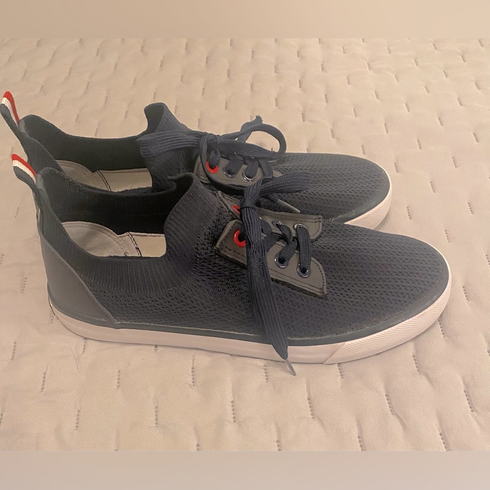 SNEAKERS- Tommy Bahama women’s size 9 1/2 navy blue - Picture 3 of 7